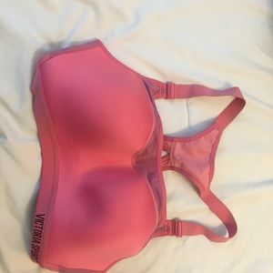 VS Sport sports bra